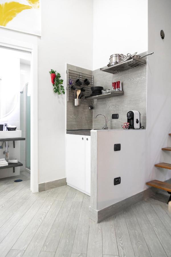 Fian Apartment Наполи Екстериор снимка