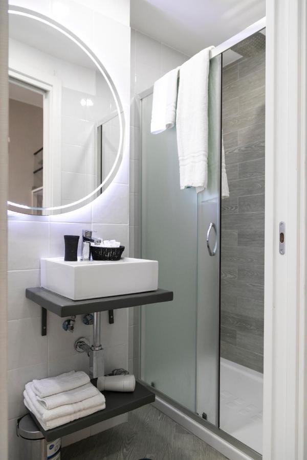 Fian Apartment Наполи Екстериор снимка